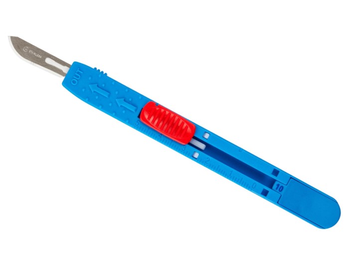 Scalpels & surgical blades