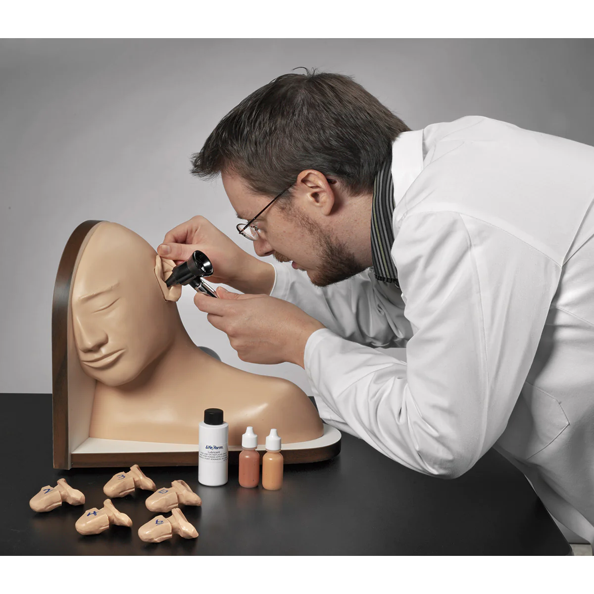 Ear exam simulator